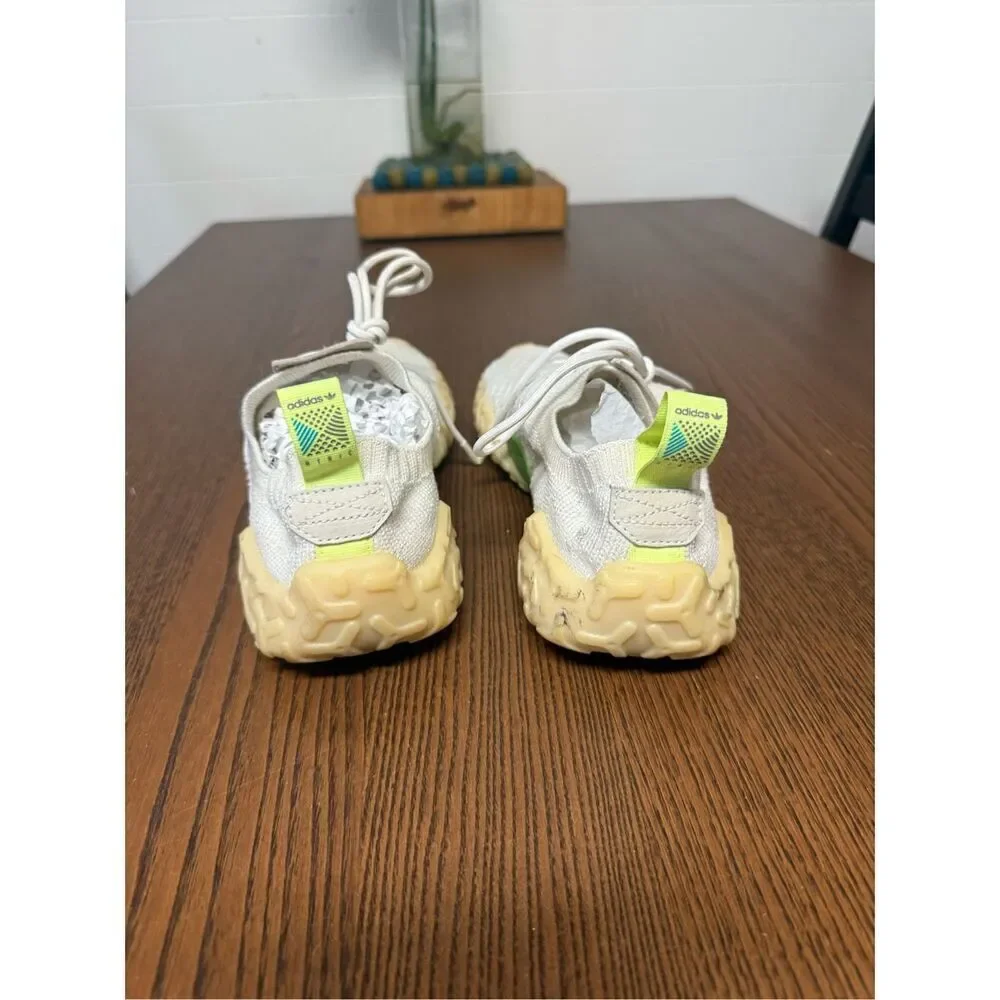 ADIDAS F22 primeknit sneaker sz 9